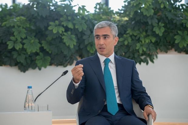 Prezidentin köməkçisi bir sıra ziyalı və ictimai xadimlə görüşdü - FOTO