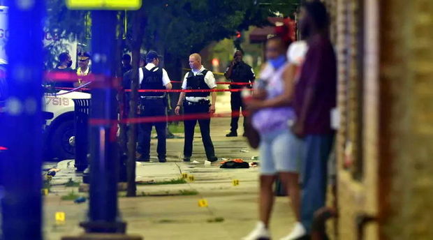 Dəfn mərasimində atışma: 14 yaralı - VİDEO