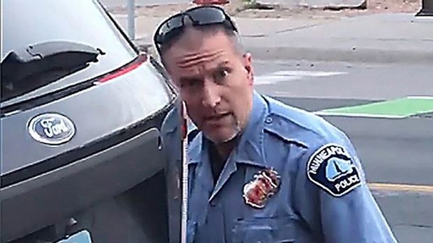 Убийцу Флойда обвинили в неуплате налогов