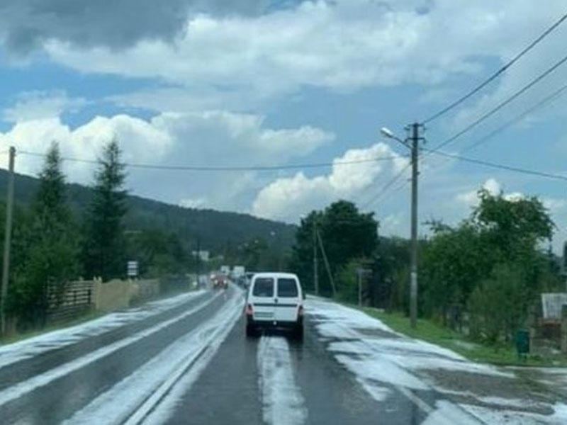 Ukraynaya qar yağdı