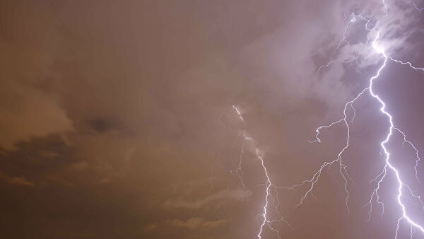 СМИ: В Мехико две спортсменки погибли от удара молнии