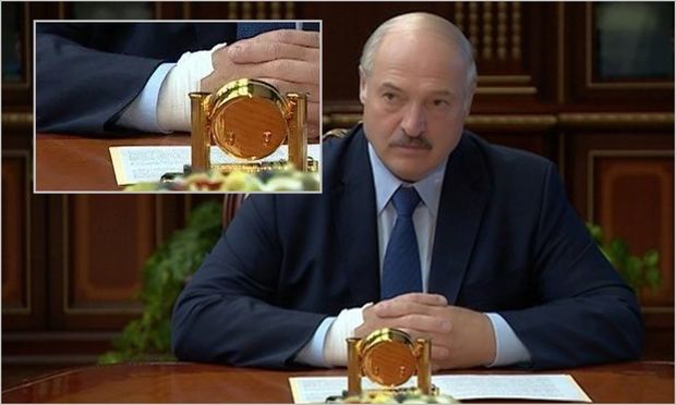 Lukaşenkonun əlində kateter müşahidə olunub - VİDEO