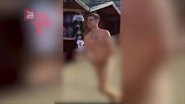 Çılpaq ekstrim həvəskarı çaya baş vurmağa cəhd etdi - VİDEO