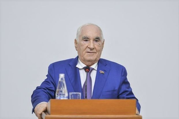 В Баку проходят похороны Фаттаха Гейдарова - ОБНОВЛЕНО + ВИДЕО