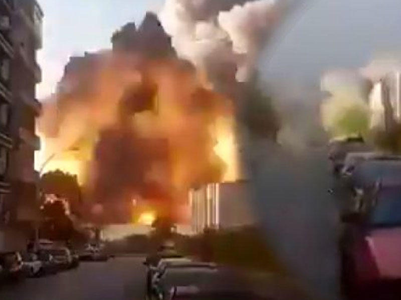 Beyrutdakı partlayışın yeni görüntüləri yayıldı - Çəkiliş edən şəxs öldü - VİDEO