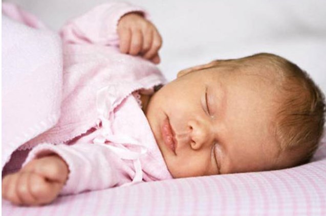 Körpələrin sağlamlığı onun döşəyindən asılıdır - Bütün valideynlərin etdiyi böyük səhv