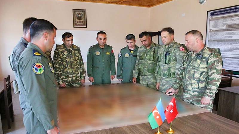 Naxçıvanda keçirilən Azərbaycan-Türkiyə birgə genişmiqyaslı təlimləri davam edir (VİDEO)
