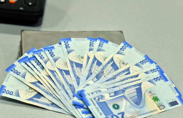 Министр о выплате 190 манатов за август