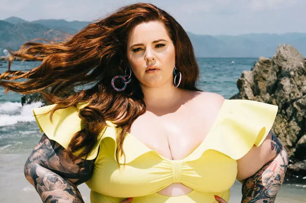 Самая тучная в мире модель рассказала об одиночестве под фото в кружевном белье - ФОТО