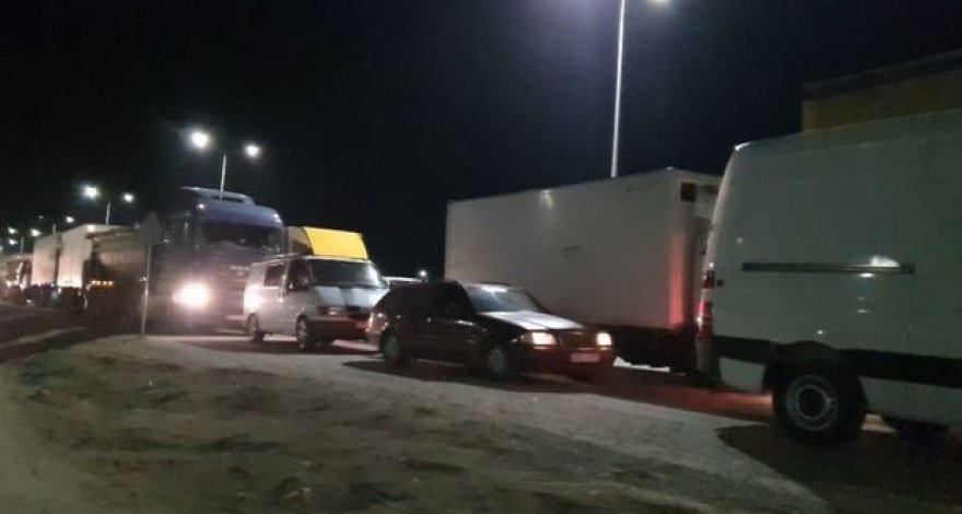 Несмотря на жесткий карантинный режим, граждане пытаются уехать в районы - ВИДЕО