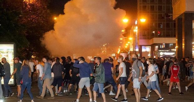 Belarusda etirazçının öldürülməsi kameraya düşdü - ANBAAN VİDEO