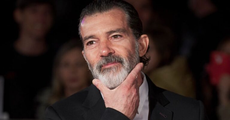 Antonio Banderas koronavirusa yoluxdu