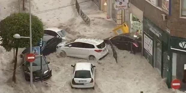 İspaniyada şəhər sel sularına qərq oldu - VİDEO
