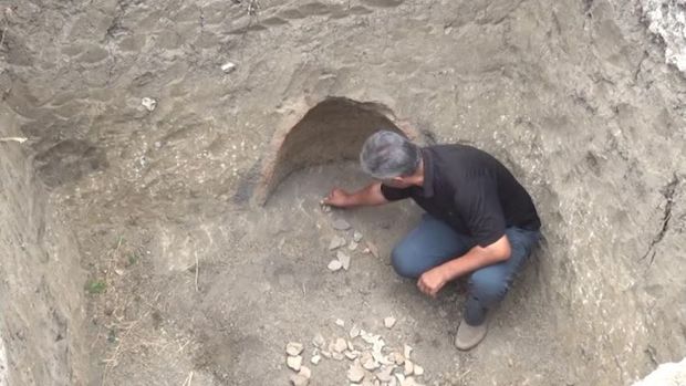 Cəlilabadda quyu qazan kəndli tarixi nümunələr tapdı - VİDEO