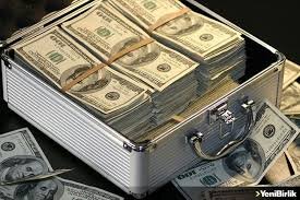 Məşhur milyarder vəfat etdi - FOTO