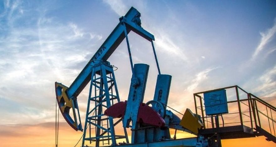 Азербайджанская нефть незначительно подешевела