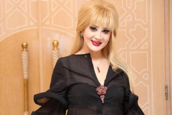 Xalq artisti qısa şortikdə fotosunu PAYLAŞDI