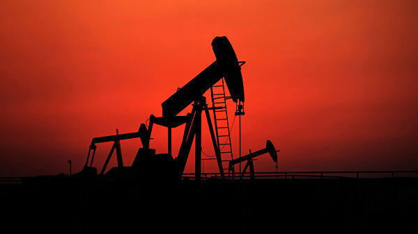 Нефть незначительно подешевела