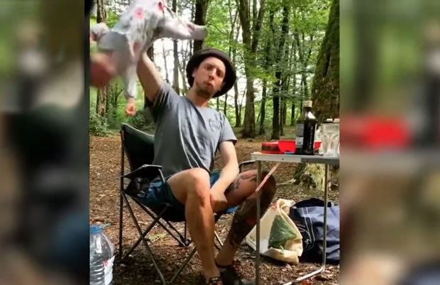 Uşağının başına açdığı oyun hər kəsi heyrətə saldı - VİDEO