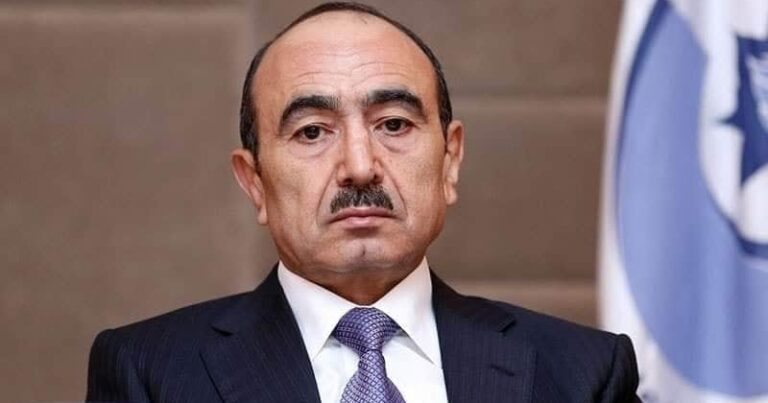 Əli Həsənov Azərbaycanı tərk etdi - Səhhətinin ağırlaşması adı ilə