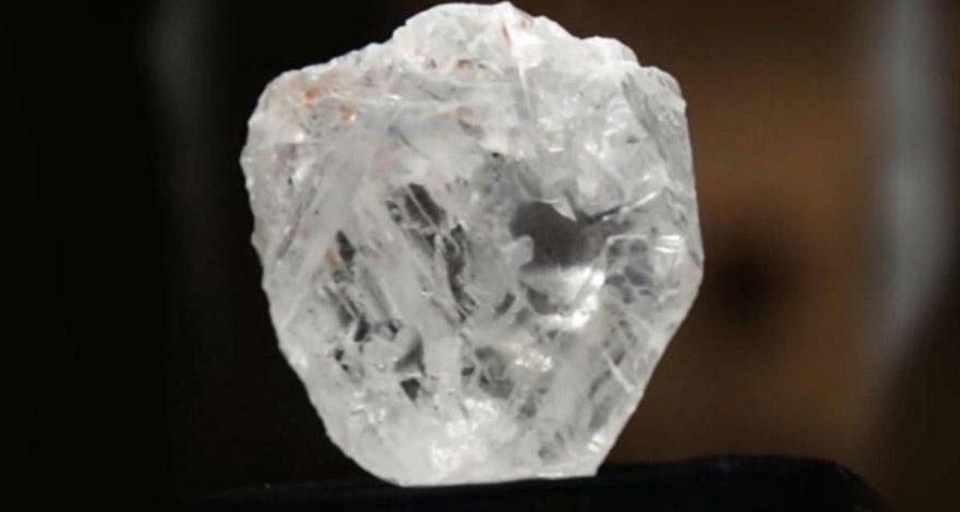В ЮАР нашли алмаз в 442 карата - ВИДЕО