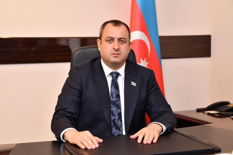 Adil Əliyev: 