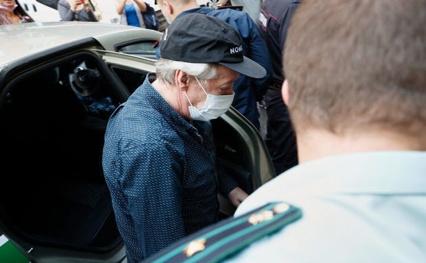 В Сети стали продавать билеты на суд над Ефремовым - ФОТО