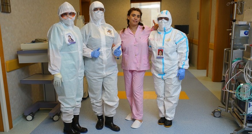 Выздоровела врач бакинской больницы, заразившаяся COVID-19 во время лечения пациентов - ФОТО