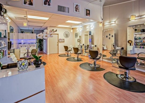 Bakıda gözəllik salonundan 3800 manatlıq oğurluq edildi