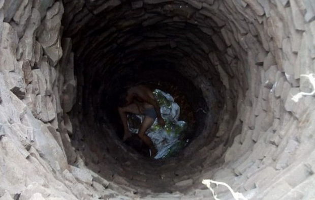 Saatlarla quyuda köməksiz qalan kişi: “Qəbir mənim üçün hazırlanmışdı” - VİDEO