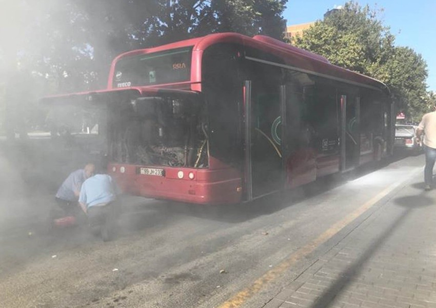 “BakuBus”ın avtobusunda yanğın olub - FOTO