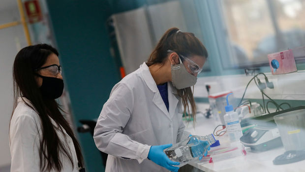 Обнаружена высокая выживаемость коронавируса осенью