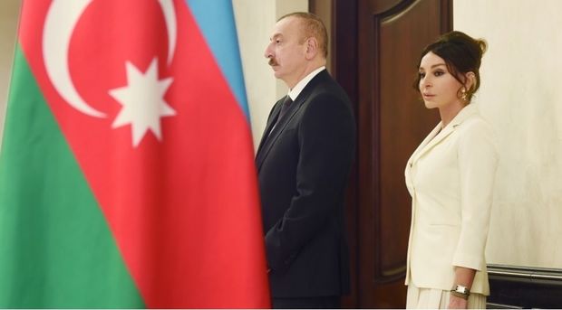 İlham Əliyev və Mehriban Əliyeva UNEC-in yenidən inşa olunan korpusunun açılışında - YENİLƏNİB