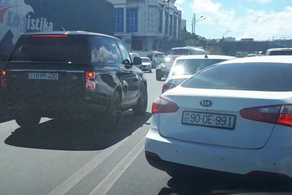 Bakıda 10 PP 400 nömrəli