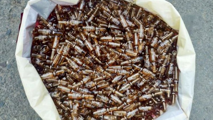 Ölkəyə qanunsuz yolla kosmetik məhsullar gətirmək istədilər - Foto