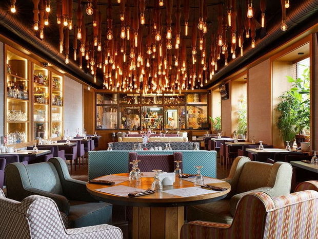 Qapalı məkanda kafe və restoranlar gecə 12-dək işləyəcək - RƏSMİ