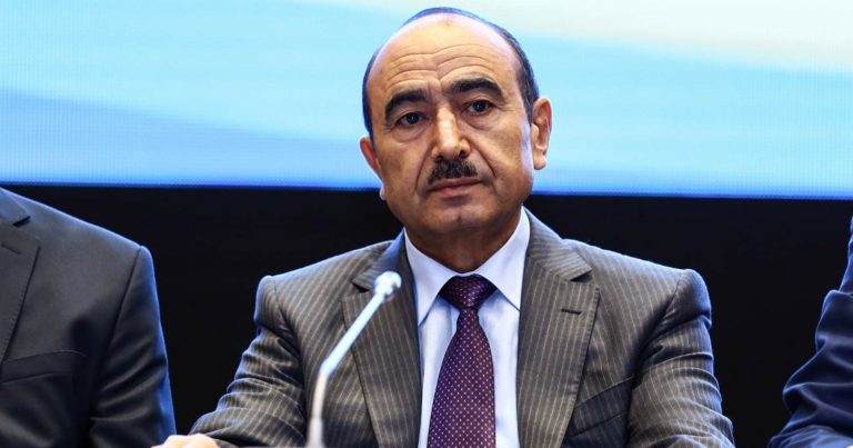 Əli Həsənov “jurnalistlər binası”ndan Macarıstan vətəndaşına ev verib – Nələr var, nələr…