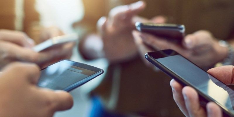 Cəbhə bölgəsində smartfondan istifadə etmək olmaz - Deputat