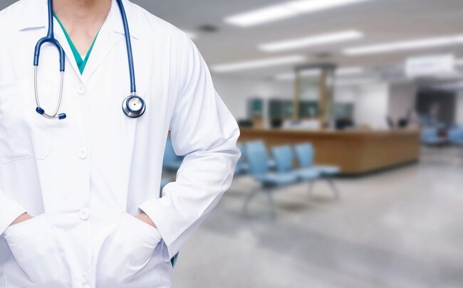 Azərbaycanlı həkim koronavirusa yoluxdu - FOTO