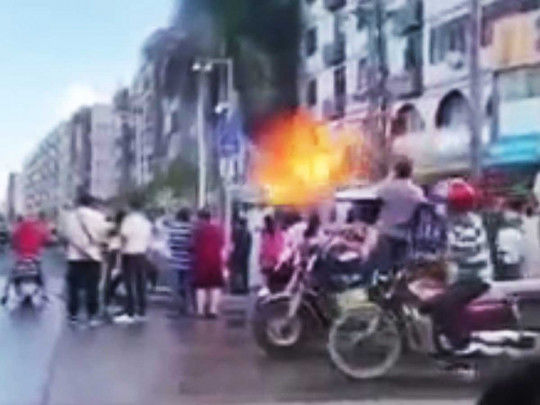 Взрыв газа возле гостиницы в Китае: пострадали три человека – ВИДЕО