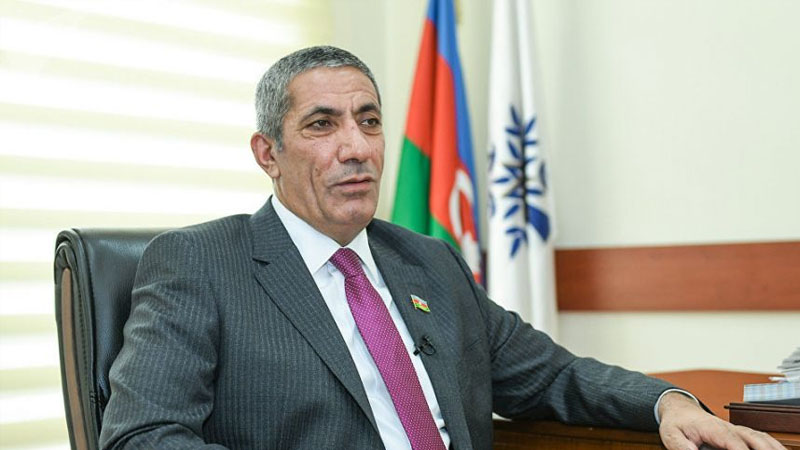 Siyavuş Novruzov YAP-ın qərargahını tərk etdi