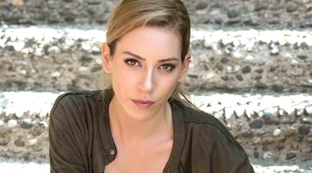 Ana olmağa hazırlaşan aktrisa — HAMİLƏLİK FOTOLARINI PAYLAŞDI