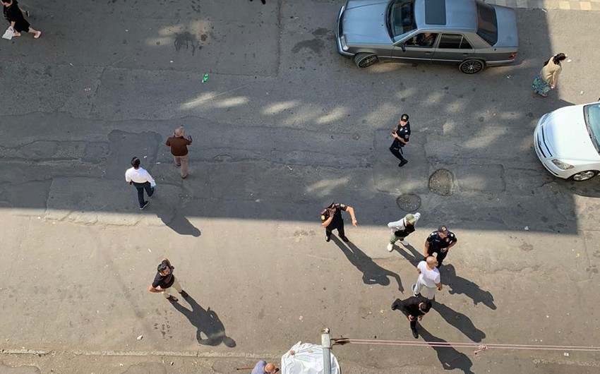 Bakıda dəhşətli hadisə: Qadın özünü 8-ci mərtəbədən atdı - VİDEO