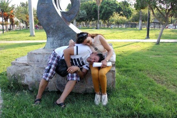 Parkda yuxuya getdilər, toy üçün yığdıqları pul oğurlandı - FOTO