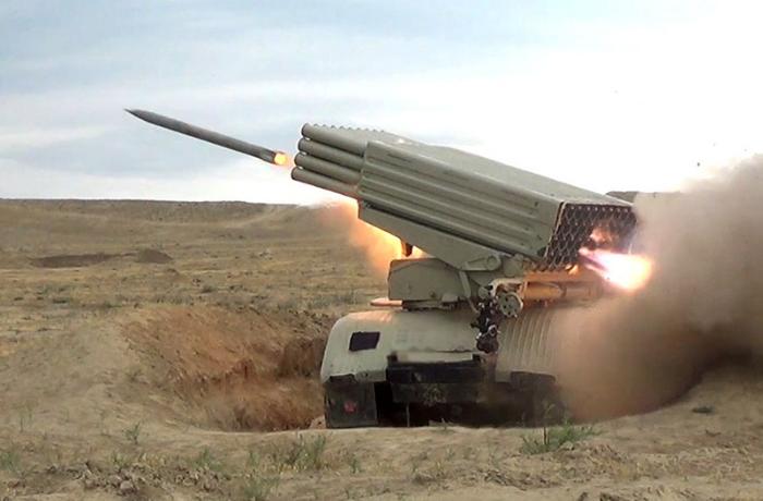 Артиллерийские подразделения ВС Азербайджана провели учения с боевыми стрельбами - ФОТО/ВИДЕО