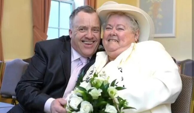 QEYRİ-ADİ HADİSƏ: Arvadını boşayıb qayınanası ilə EVLƏNDİ - FOTO