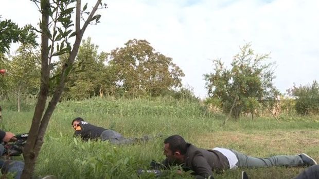 Ermənilər cəbhə bölgəsində çəkiliş aparan jurnalistləri atəşə tutdular - VİDEO