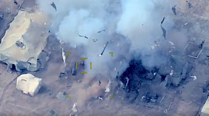 Düşmənin səhra idarəetmə məntəqəsi göyə sovruldu - VİDEO