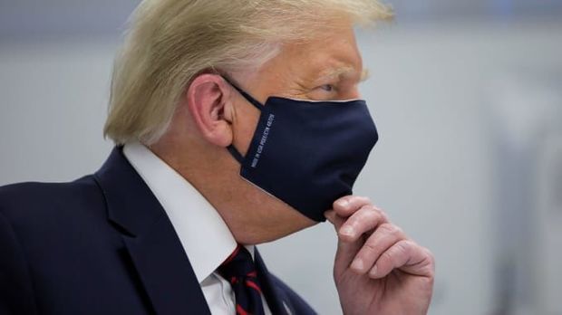 Trampa koronavirusa qarşı anticism inyeksiya edilib