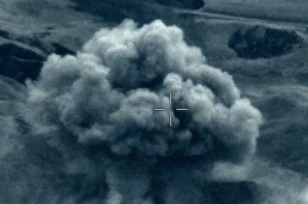 Düşmənin hərbi texnikasına sarsıdıcı zərbələr endirildi - VİDEO